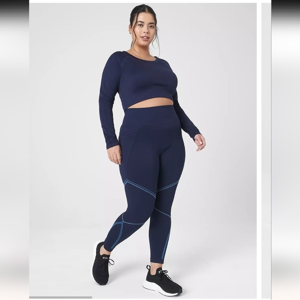 LIVI High-Rise Seamless 7/8 Active tights In Color Aquifer Size 14/16